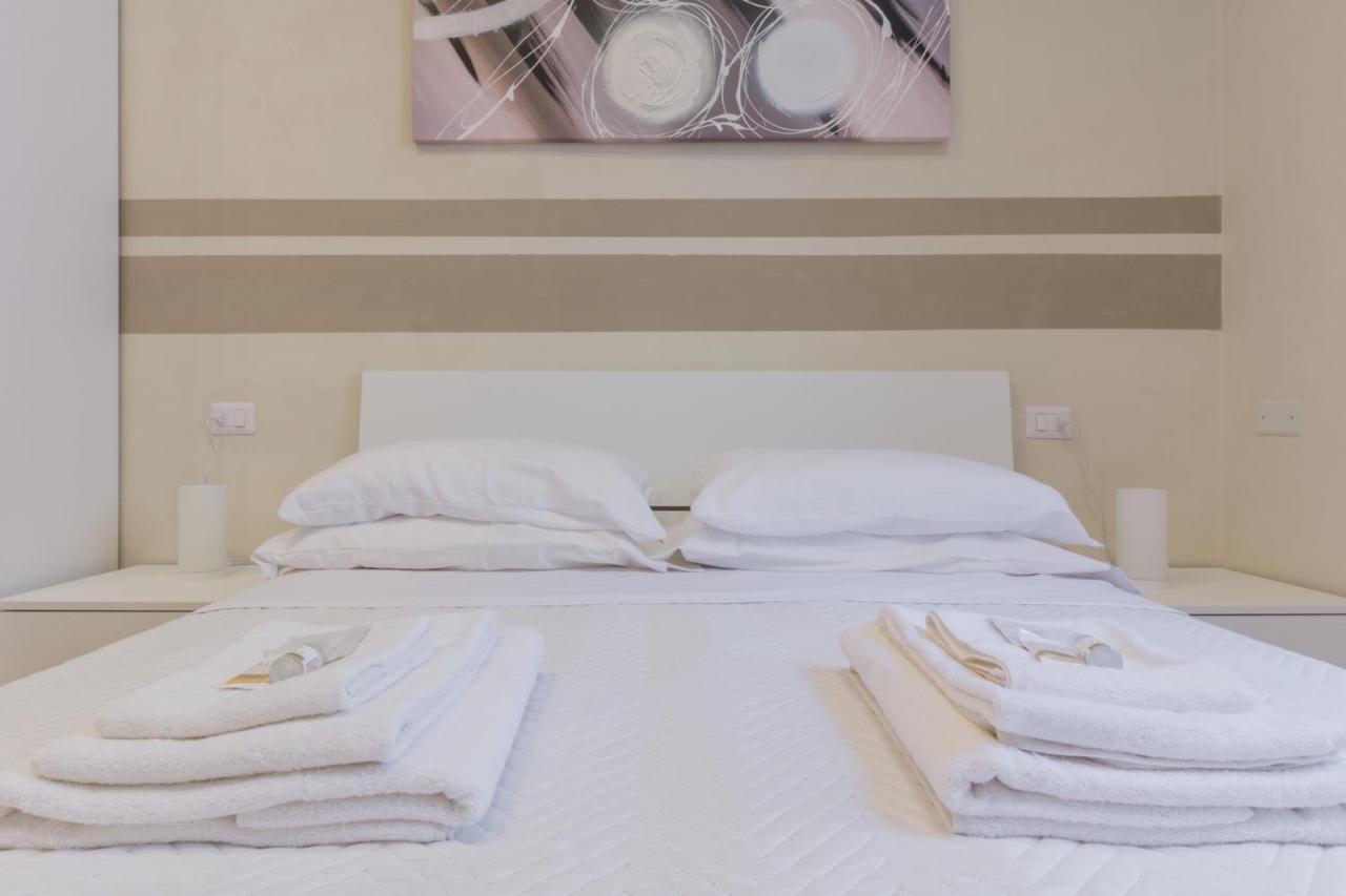 Center Rooms Piacenza Exterior foto